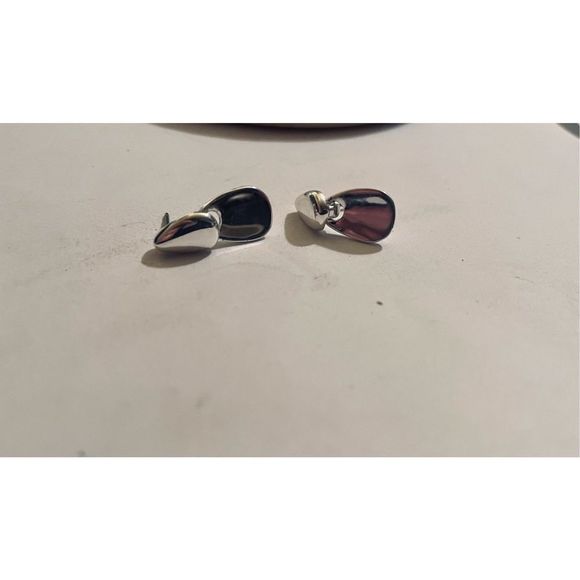 Pretty purple drop EARRINGS - Picture 1 of 3